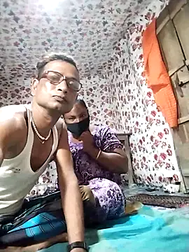 Snapshot of Hot-headed chatting on April 2026 05:54:02 PM Hot-headed online show from April 2026 05:54:02 PM