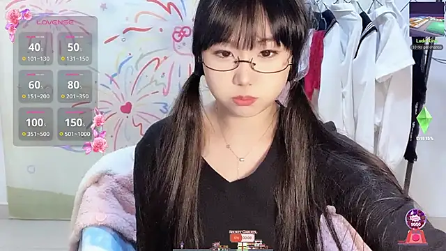 xiaoguai99 online show from March 2026 02:35:01 AM