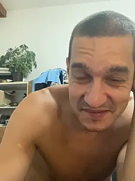 Snapshot of slabyhrac chatting on June 2026 01:43:02 AM slabyhrac online show from June 2026 01:43:02 AM