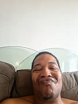 moneyboi1988 online show from January 2026 03:05:02 PM