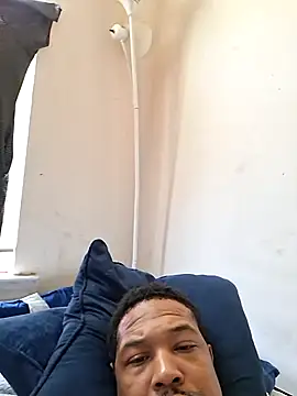 moneyboi1988 online show from February 2026 06:37:02 PM