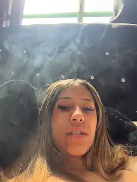 Snapshot of vicky_bass_ chatting on April 2026 02:03:02 PM vicky bass online show from April 2026 02:03:02 PM