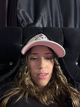 Snapshot of vicky_bass_ chatting on April 2026 12:13:02 AM vicky bass online show from April 2026 12:13:02 AM