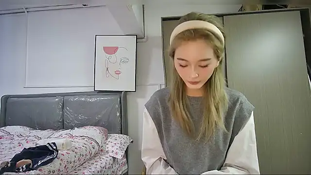 Snapshot of djjfnfczks chatting on March 2026 01:07:02 PM djjfnfczks online show from March 2026 01:07:02 PM