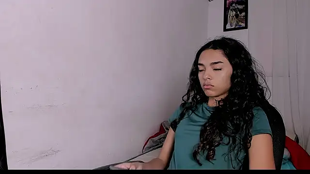 Snapshot of hazel_slim chatting on March 2026 06:43:01 PM hazel slim online show from March 2026 06:43:01 PM