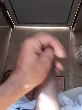 Snapshot of 8inchhere chatting on April 2026 05:07:02 AM 8inchhere online show from April 2026 05:07:02 AM