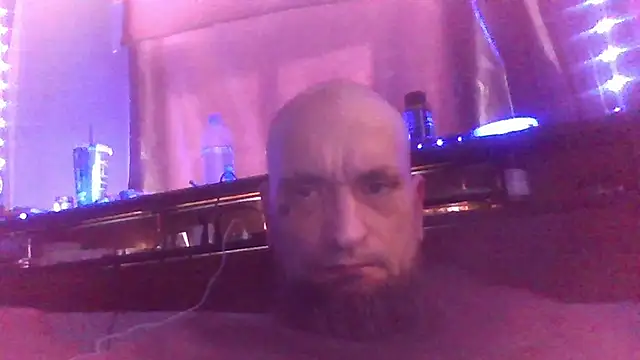 Snapshot of RealisedBooking chatting on April 2026 03:49:01 PM RealisedBooking online show from April 2026 03:49:01 PM