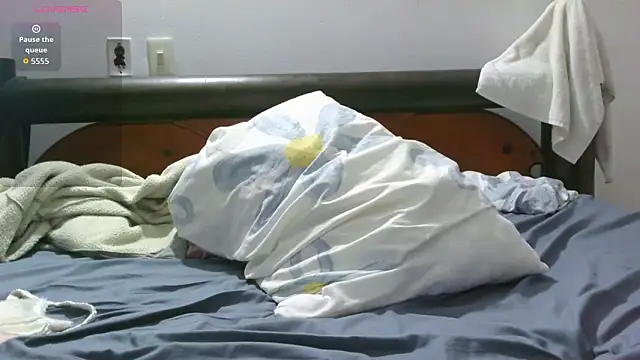 Snapshot of diosa_cristal_ chatting on March 2026 04:06:01 AM diosa cristal online show from March 2026 04:06:01 AM