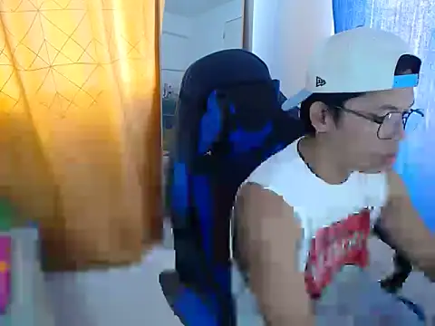 holly oreo online show from July 2026 02:24:01 AM