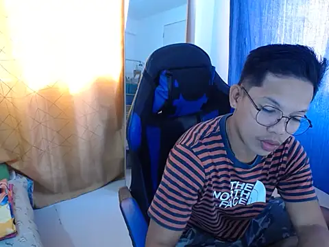 holly oreo online show from July 2026 11:39:02 PM