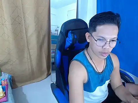 holly oreo online show from July 2026 02:41:02 PM