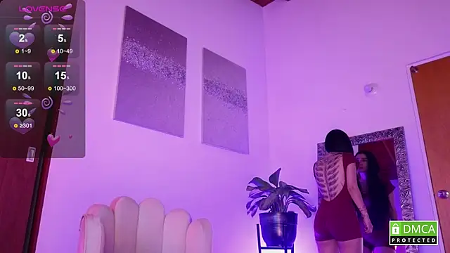 Snapshot of paula_t chatting on April 2026 11:58:01 AM paula t online show from April 2026 11:58:01 AM