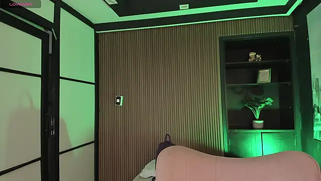 Snapshot of ThaliaBrookss_ chatting on February 2026 05:23:01 AM ThaliaBrookss online show from February 2026 05:23:01 AM