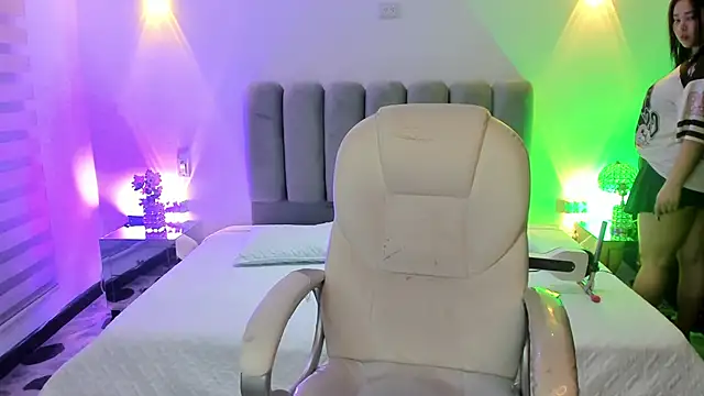 Snapshot of ThaliaBrookss_ chatting on February 2026 05:04:01 AM ThaliaBrookss online show from February 2026 05:04:01 AM