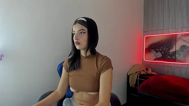 honeyluxe  online show from February 2026 04:43:02 AM