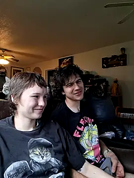 Snapshot of SugarNCinnamon chatting on June 2026 07:29:01 PM SugarNCinnamon online show from June 2026 07:29:01 PM