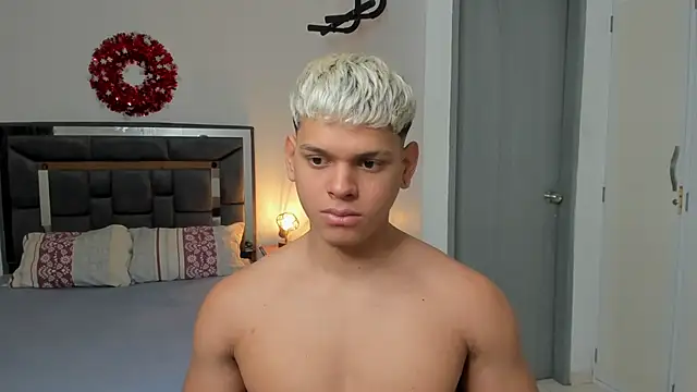 Snapshot of stefan_leenox chatting on April 2026 08:06:02 PM stefan leenox online show from April 2026 08:06:02 PM