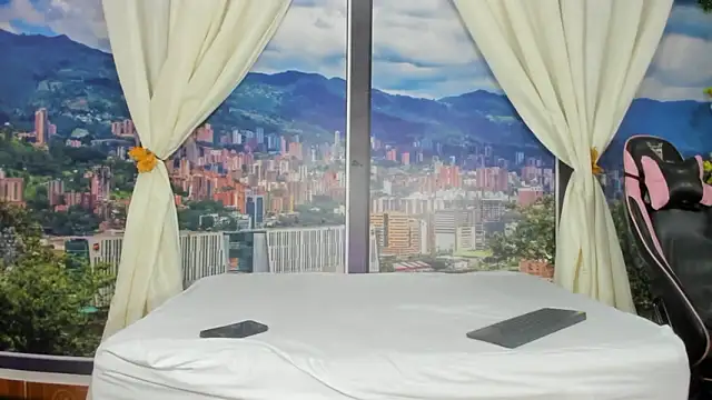 jhonaEstrada online show from January 2026 04:28:01 AM