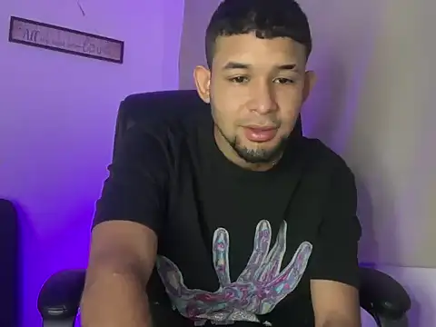 Snapshot of enyel_100 chatting on March 2026 09:34:02 AM enyel 100 online show from March 2026 09:34:02 AM