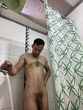 TyagoRoberts  online show from January 2026 06:44:01 PM