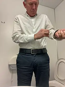 Pierre4tjyxx online show from February 2026 04:33:01 PM