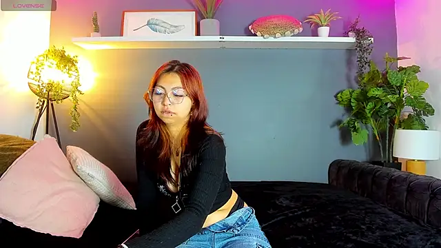 Snapshot of Kira_Exe_ chatting on April 2026 11:39:02 AM Kira Exe online show from April 2026 11:39:02 AM