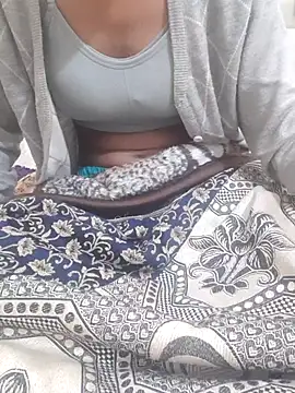 Royal Gril online show from January 2026 07:11:01 PM