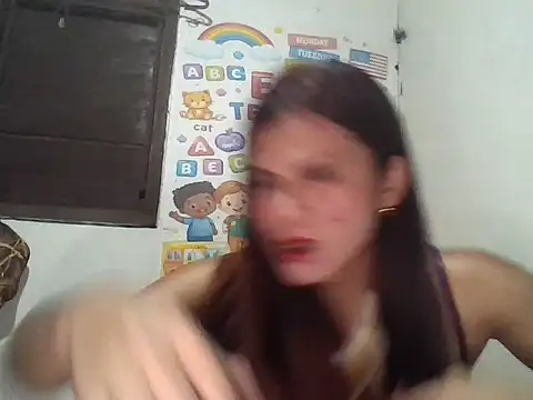 Snapshot of HugeNipsRosalinda chatting on April 2026 11:19:02 AM HugeNipsRosalinda online show from April 2026 11:19:02 AM