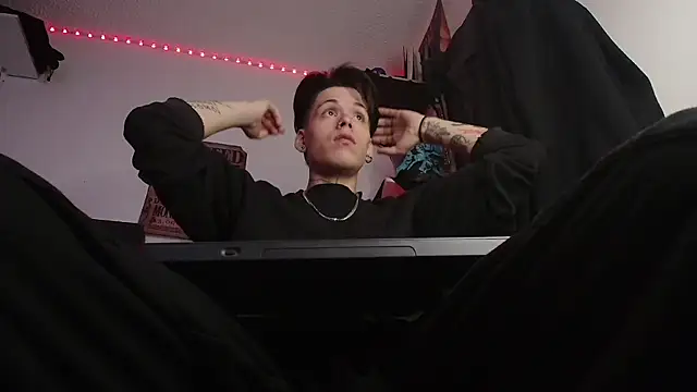 Anhony Muscle online show from January 2026 01:25:02 PM