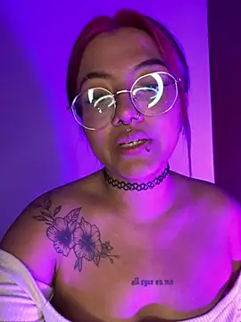 queen of you heart online show from February 2026 12:03:01 AM