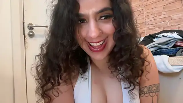 Snapshot of fayfay21@xh chatting on March 2026 05:30:01 PM fayfay21xh online show from March 2026 05:30:01 PM