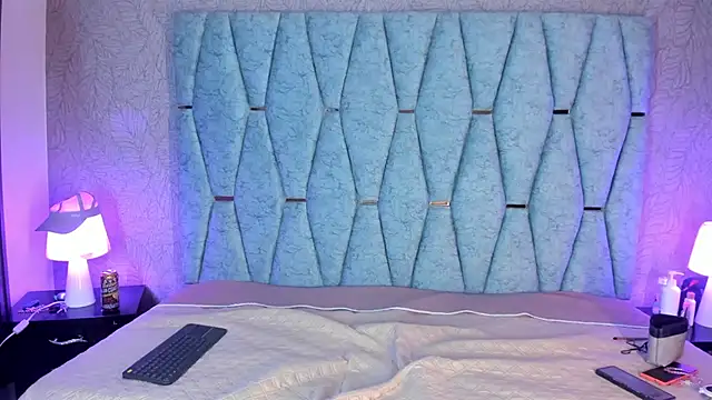 Genesis And Jack  online show from January 2026 03:43:01 AM