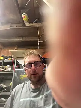 Snapshot of WIDBIGWHITECOCK chatting on April 2026 04:17:02 AM WIDBIGWHITECOCK online show from April 2026 04:17:02 AM