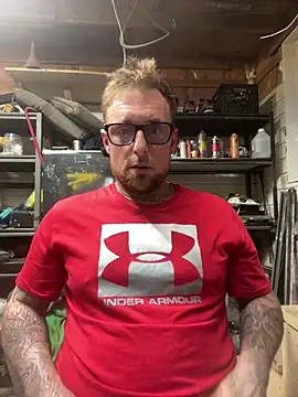 Snapshot of WIDBIGWHITECOCK chatting on April 2026 03:32:01 AM WIDBIGWHITECOCK online show from April 2026 03:32:01 AM