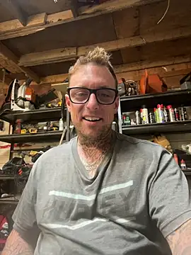 Snapshot of WIDBIGWHITECOCK chatting on July 2026 04:32:02 AM WIDBIGWHITECOCK online show from July 2026 04:32:02 AM