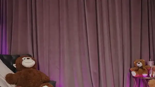 Snapshot of ZariaaVera chatting on March 2026 07:36:02 PM ZariaaVera online show from March 2026 07:36:02 PM