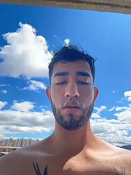 Snapshot of liam_bronw chatting on January 2026 04:00:01 PM liam bronw online show from January 2026 04:00:01 PM