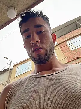 Snapshot of liam_bronw chatting on February 2026 01:52:02 PM liam bronw online show from February 2026 01:52:02 PM