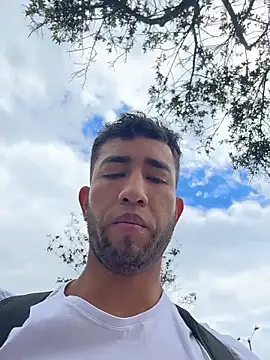 Snapshot of liam_bronw chatting on February 2026 05:20:01 PM liam bronw online show from February 2026 05:20:01 PM