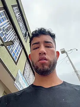 Snapshot of liam_bronw chatting on February 2026 02:48:01 PM liam bronw online show from February 2026 02:48:01 PM