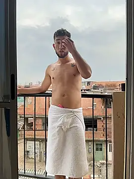 Snapshot of liam_bronw chatting on March 2026 03:52:01 PM liam bronw online show from March 2026 03:52:01 PM