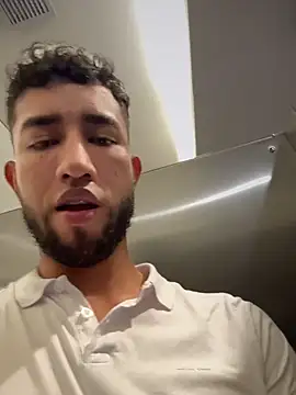 Snapshot of liam_bronw chatting on March 2026 07:06:02 PM liam bronw online show from March 2026 07:06:02 PM