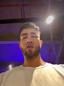 Snapshot of liam_bronw chatting on March 2026 03:01:02 PM liam bronw online show from March 2026 03:01:02 PM