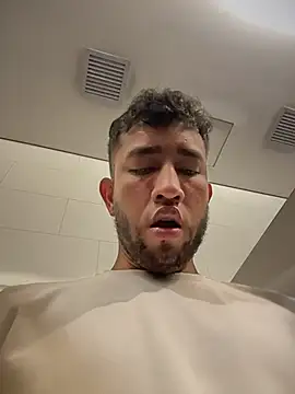 Snapshot of liam_bronw chatting on March 2026 07:24:02 PM liam bronw online show from March 2026 07:24:02 PM