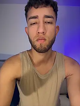 Snapshot of liam_bronw chatting on April 2026 09:23:01 PM liam bronw online show from April 2026 09:23:01 PM