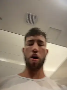 Snapshot of liam_bronw chatting on April 2026 06:01:01 PM liam bronw online show from April 2026 06:01:01 PM