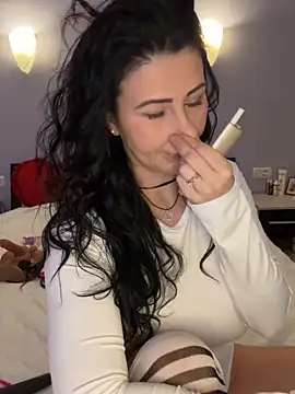 Snapshot of IRISWHITE17 chatting on April 2026 01:31:02 AM IRISWHITE17 online show from April 2026 01:31:02 AM