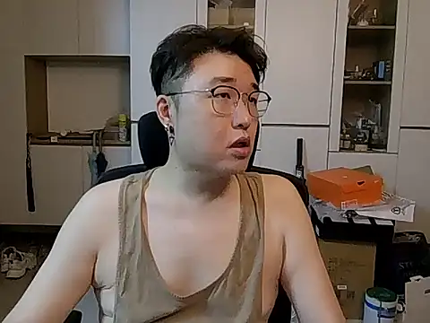 Snapshot of W0Ijn chatting on April 2026 06:06:01 AM W0Ijn online show from April 2026 06:06:01 AM