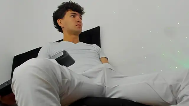 Snapshot of camilo_model chatting on February 2026 11:53:01 AM camilo model online show from February 2026 11:53:01 AM