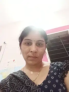 Hot ree85 online show from May 2026 02:45:02 PM